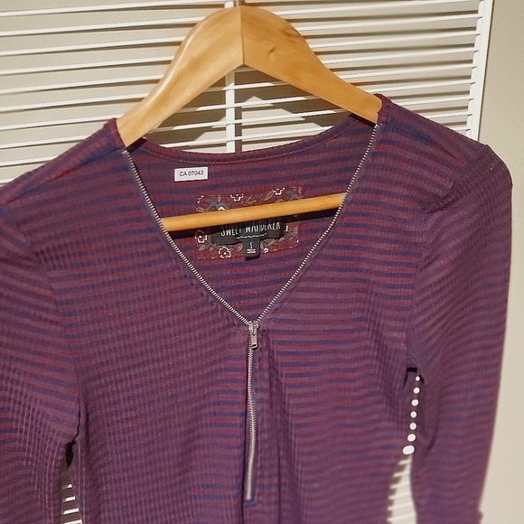 Sweet Wanderer Gold Zip Striped Dress, Size Small US - Picture 2 of 3